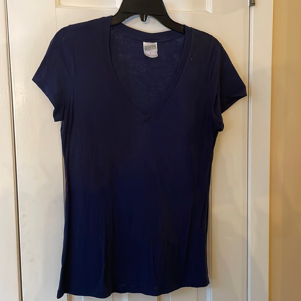 Navy V neck tee